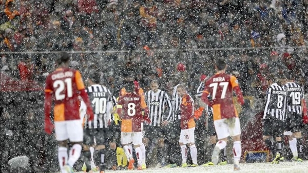 Ertelenen Galatasaray - Juventus Şampiyonlar Ligi maçı